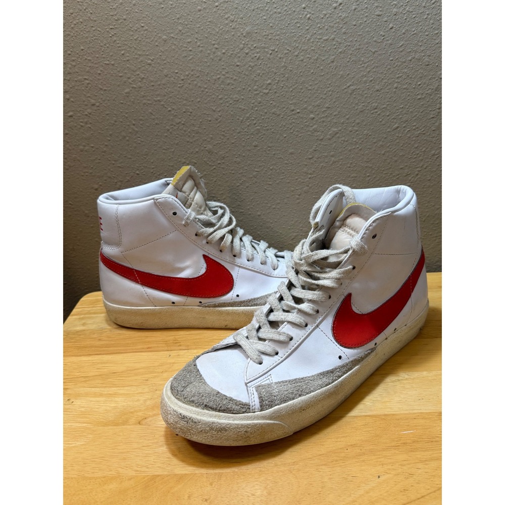 Nike Blazer Mid 77 Womens 10.5 White Habanero Red CZ1055-101